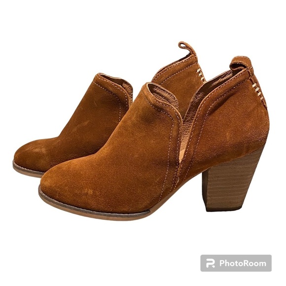 Artisan By Zigi Women’s Suede Slip On Sally Ankle Boot Size 9 - Picture 2 of 8